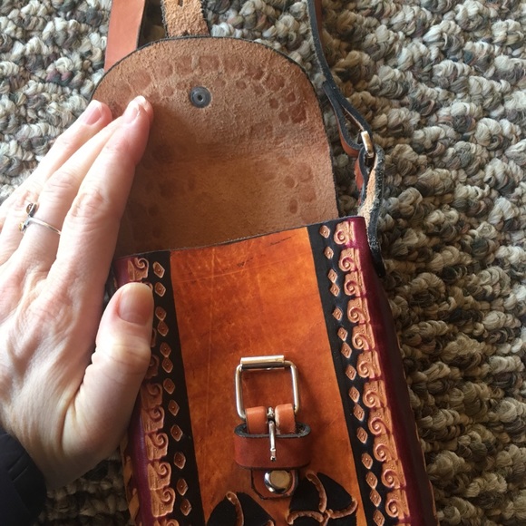 Mexican leather crossbody purse/ small camera case - Picture 7 of 10